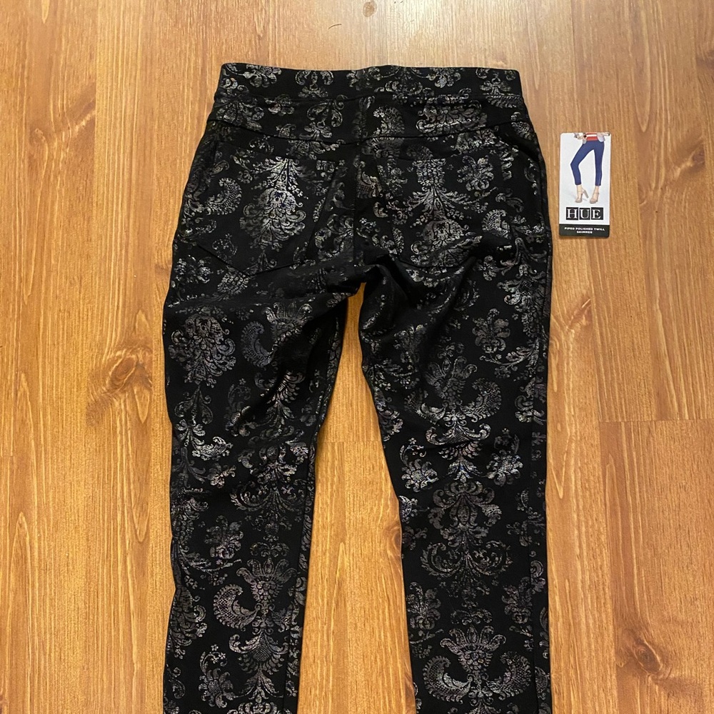 Hue polish embossed leggings XS